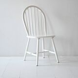 Set of 4 Contemporary White Scandinavian Chairs