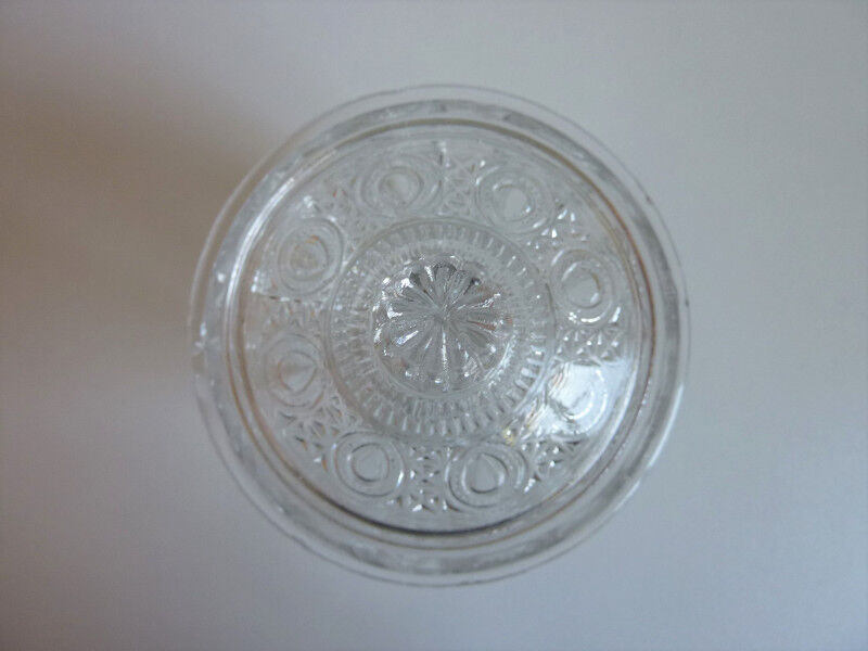 Sugar-glass chiseled glass