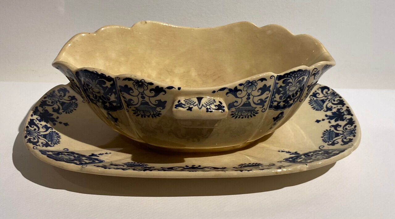 Saucière manufacture of Gien early XX century.