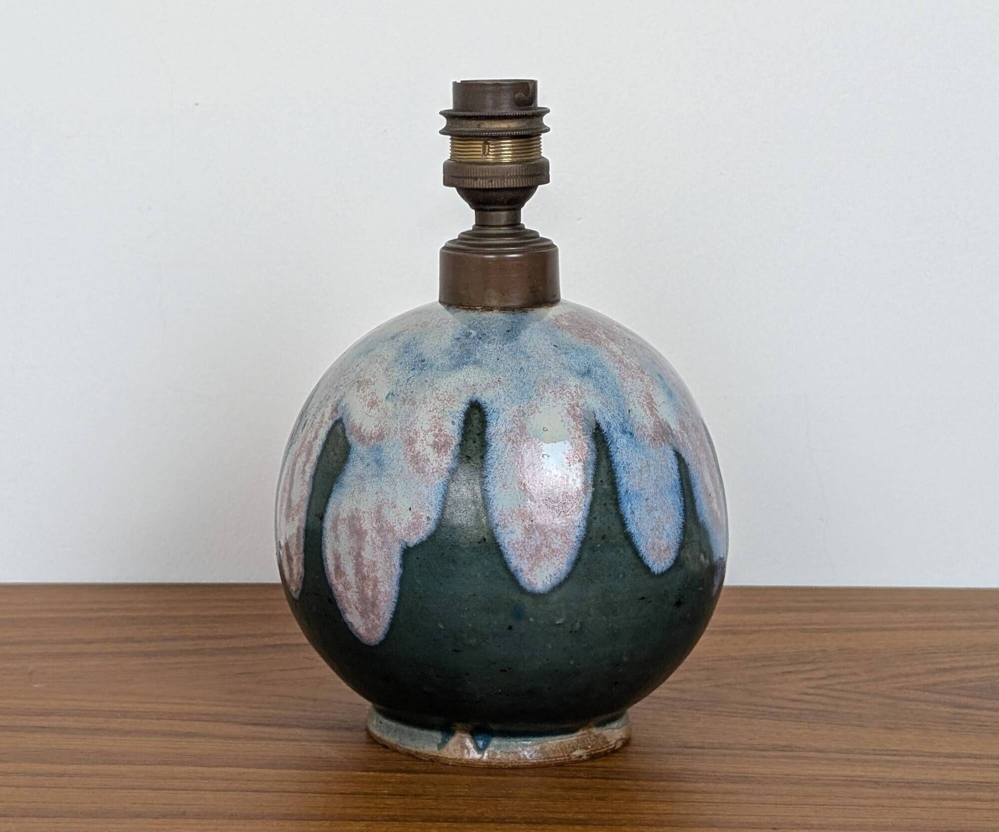Ceramic lamp base