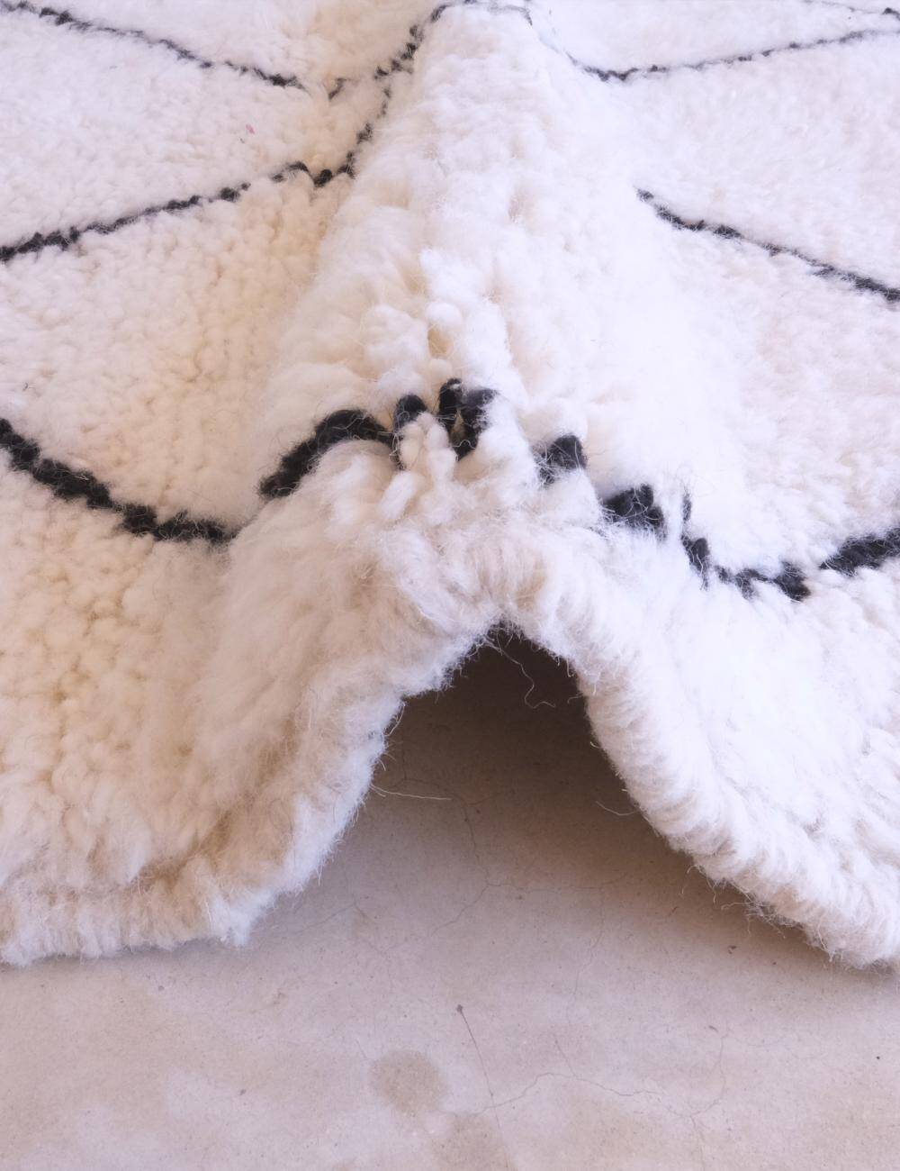 Beni Ouarain rug from Morocco - 181 x 133 cm