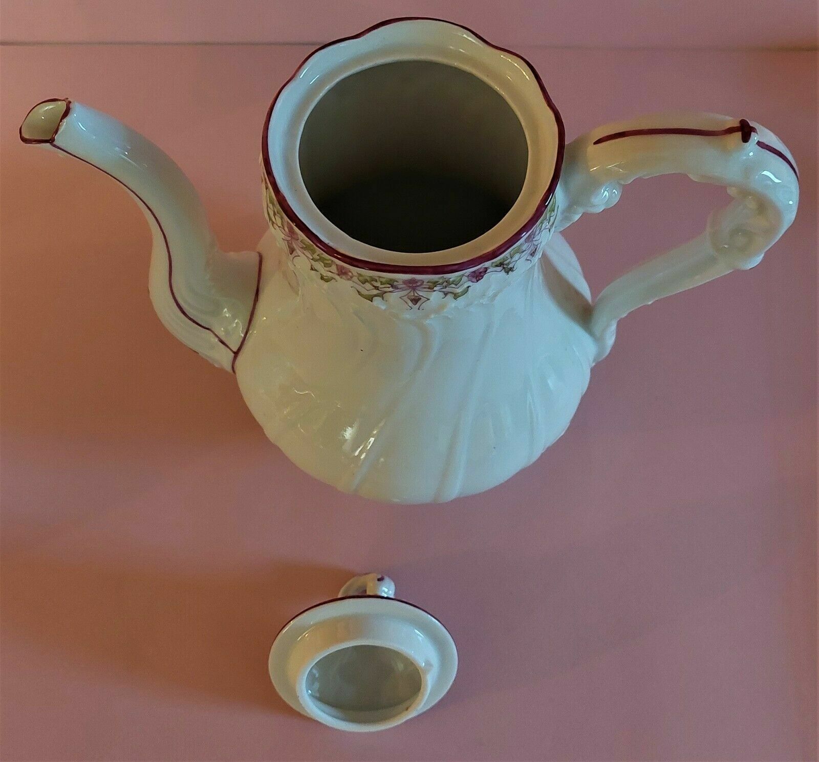 Cafetière verseuse en porcelaine de Paris début XXème