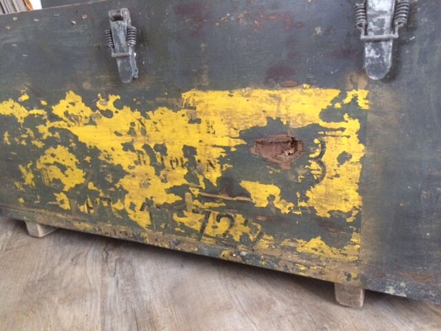 Transport trunk