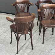 Set of 4 vintage bentwood bistro chairs with armrests – Styl