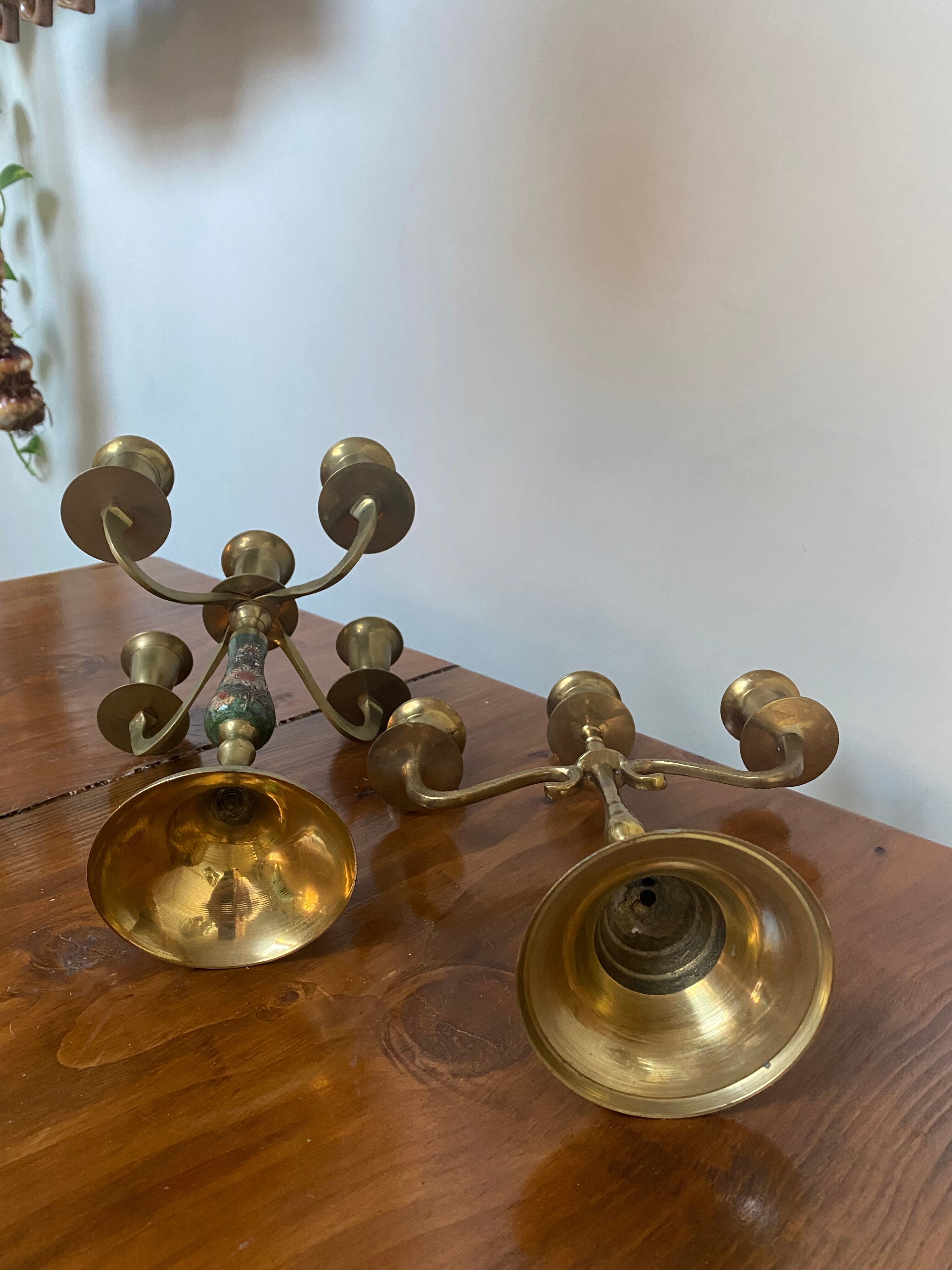 2 bougeoirs