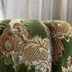 Duo de poufs en velours fleuri