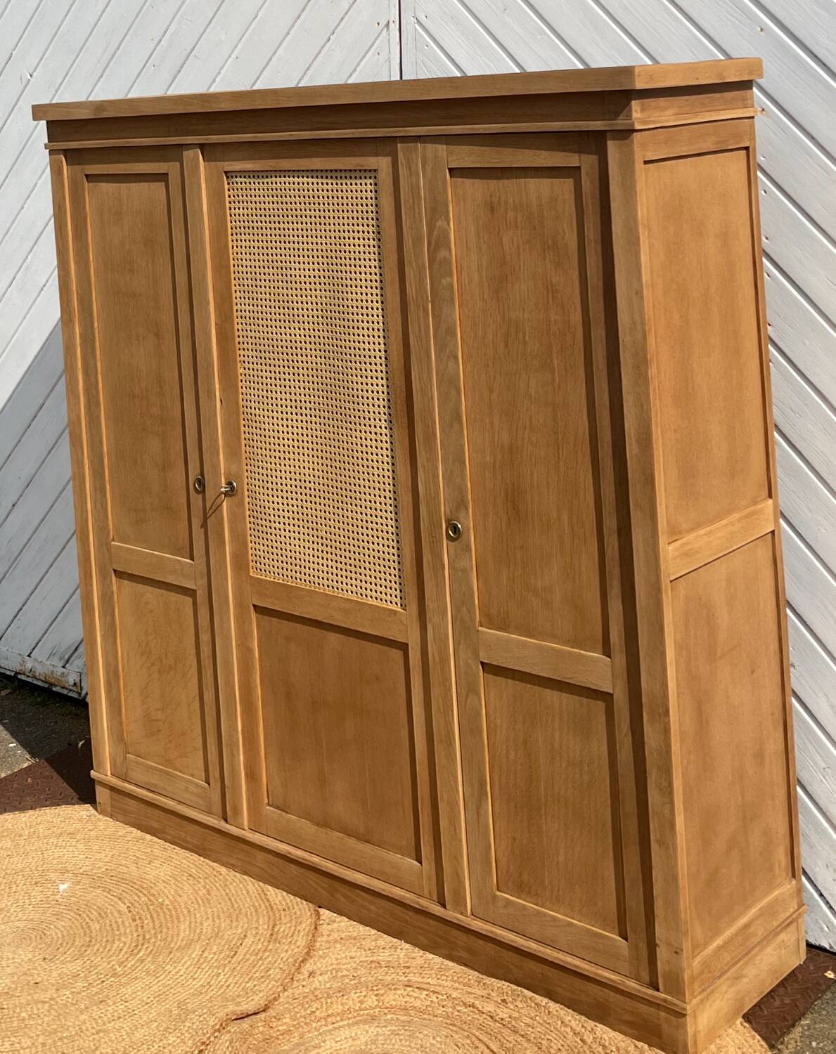 Armoire parisienne vintage