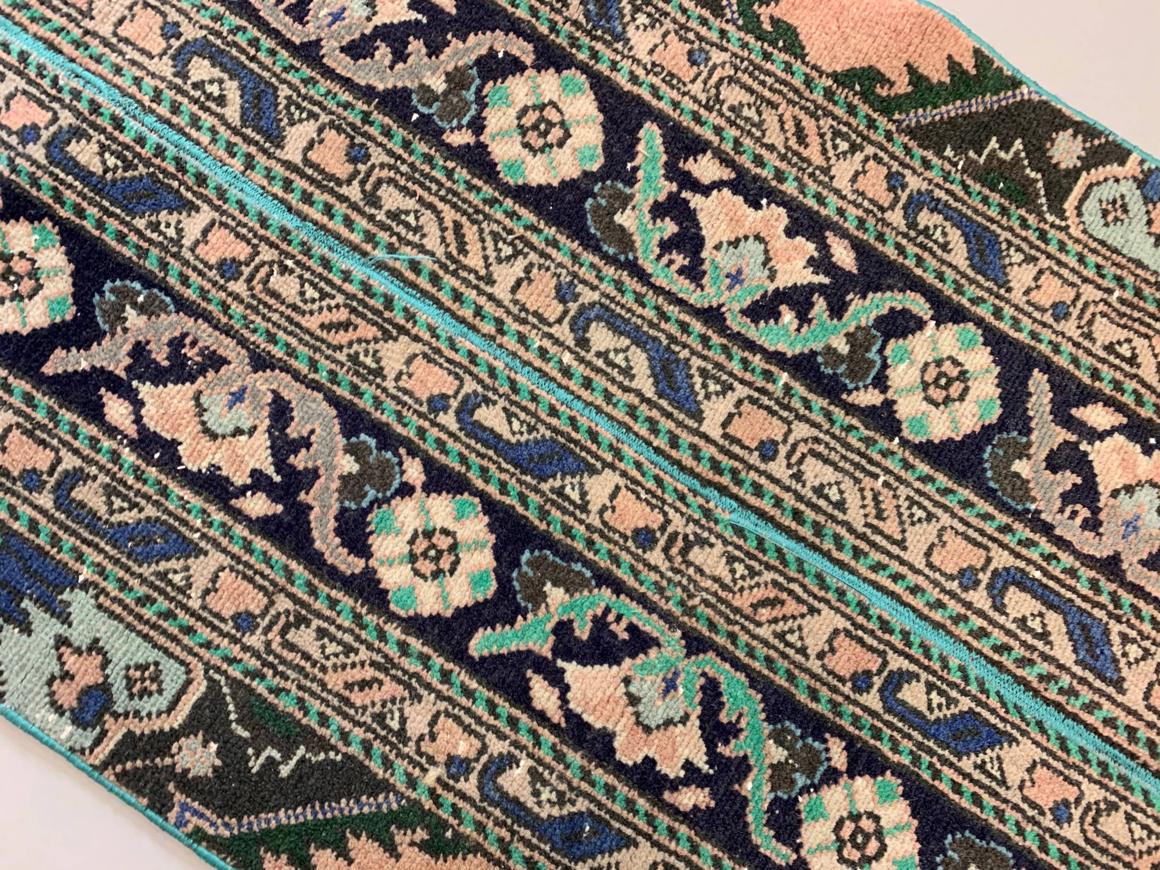 Distressed Turkish Rug 115x68 cm Vintage Shabby, Tribal Red, Green, Brown Small