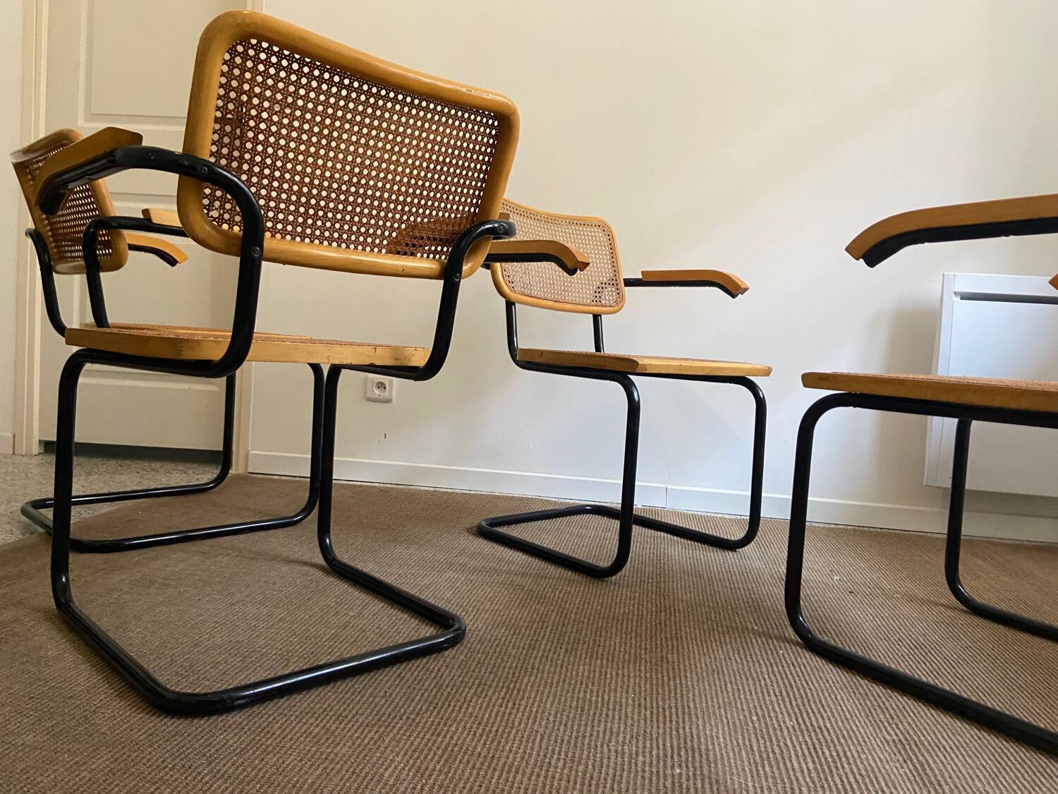 Fauteuils f62 Cesca par Marcel Breuer