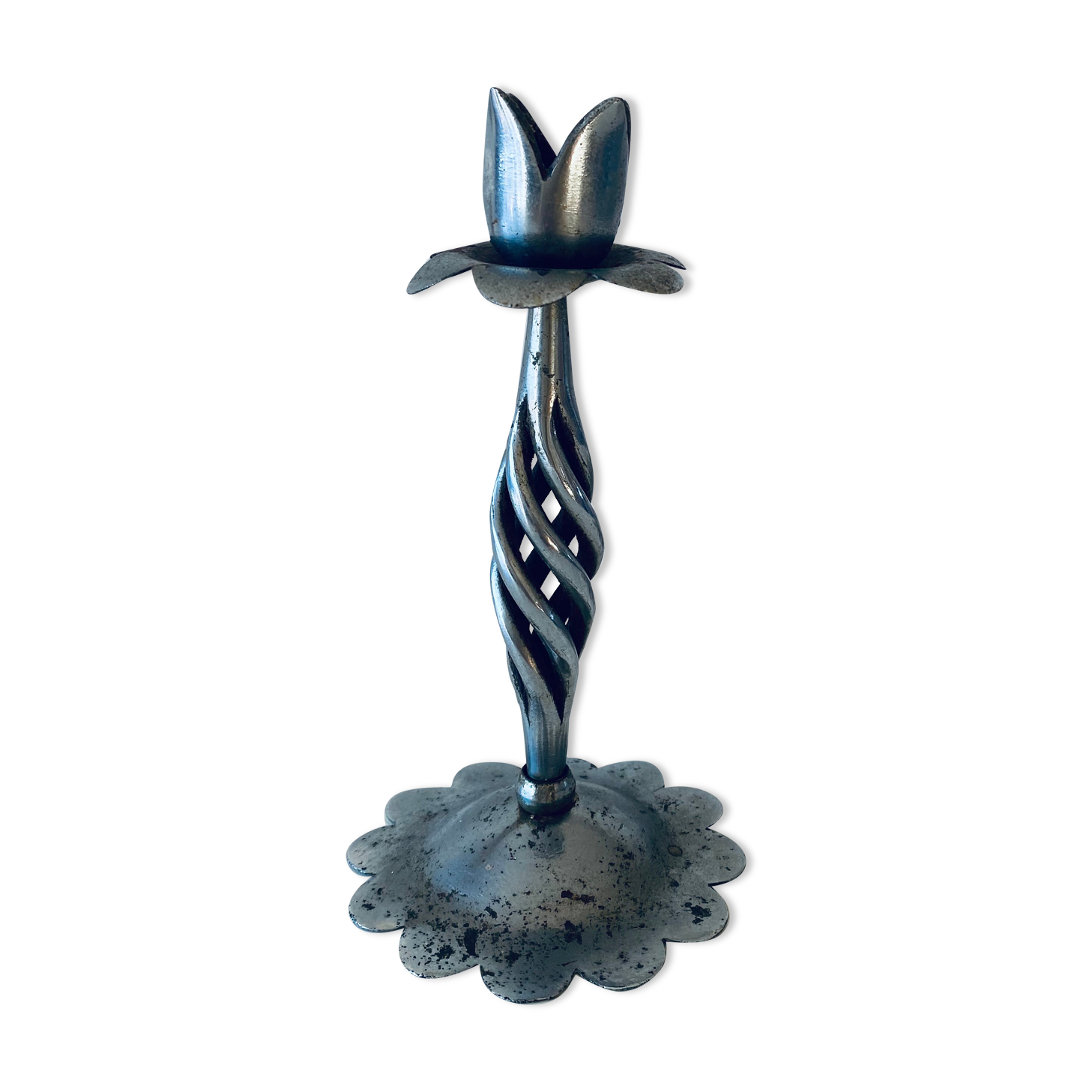 Iron flower candle holder