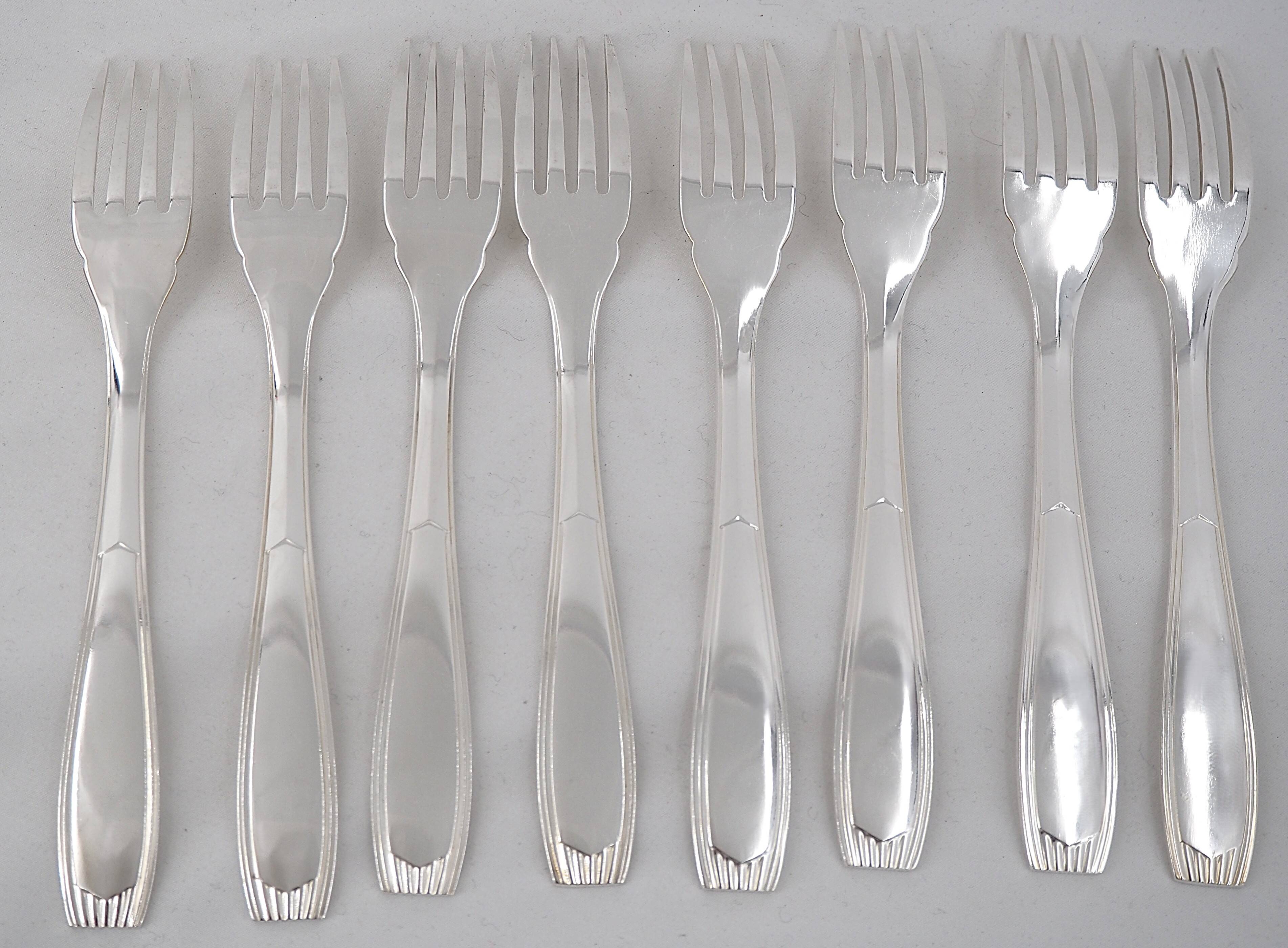 Alfénide Christofle Saigon Art Deco, 8 fish cutlery, 16 pieces.