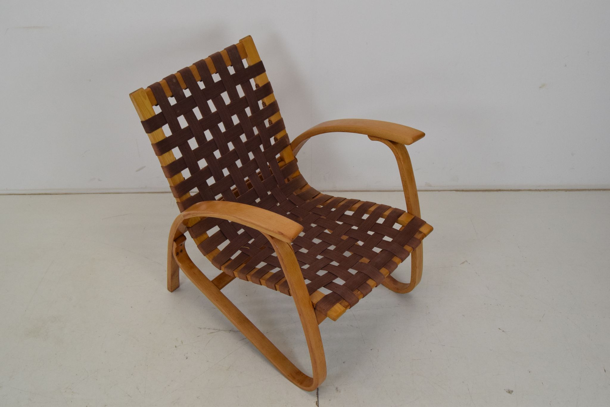 Fauteuil en bois de hêtre courbé, design Jan Vaněk, années 1930.