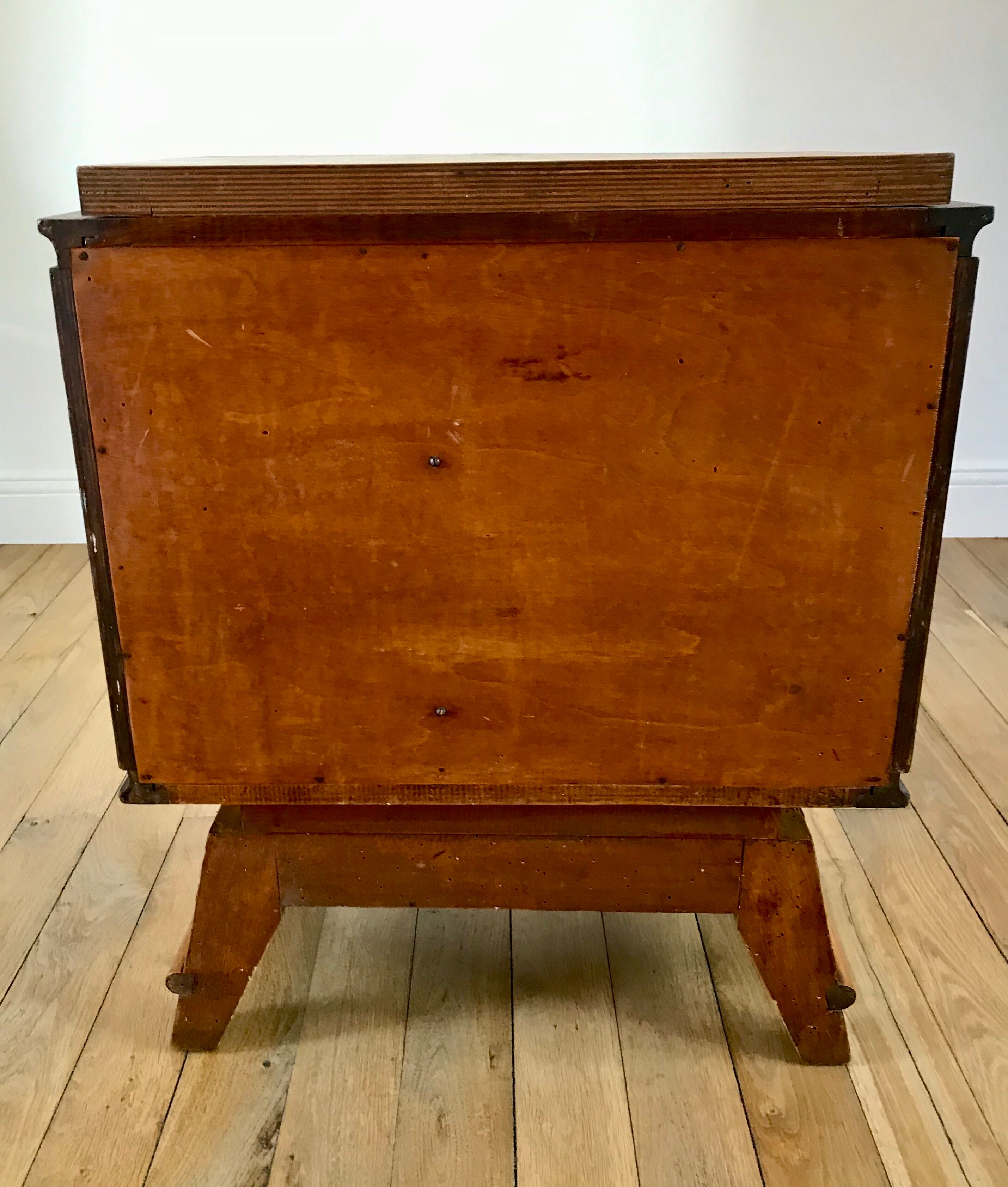 Bedside table in orm magnifying glass art deco 30s