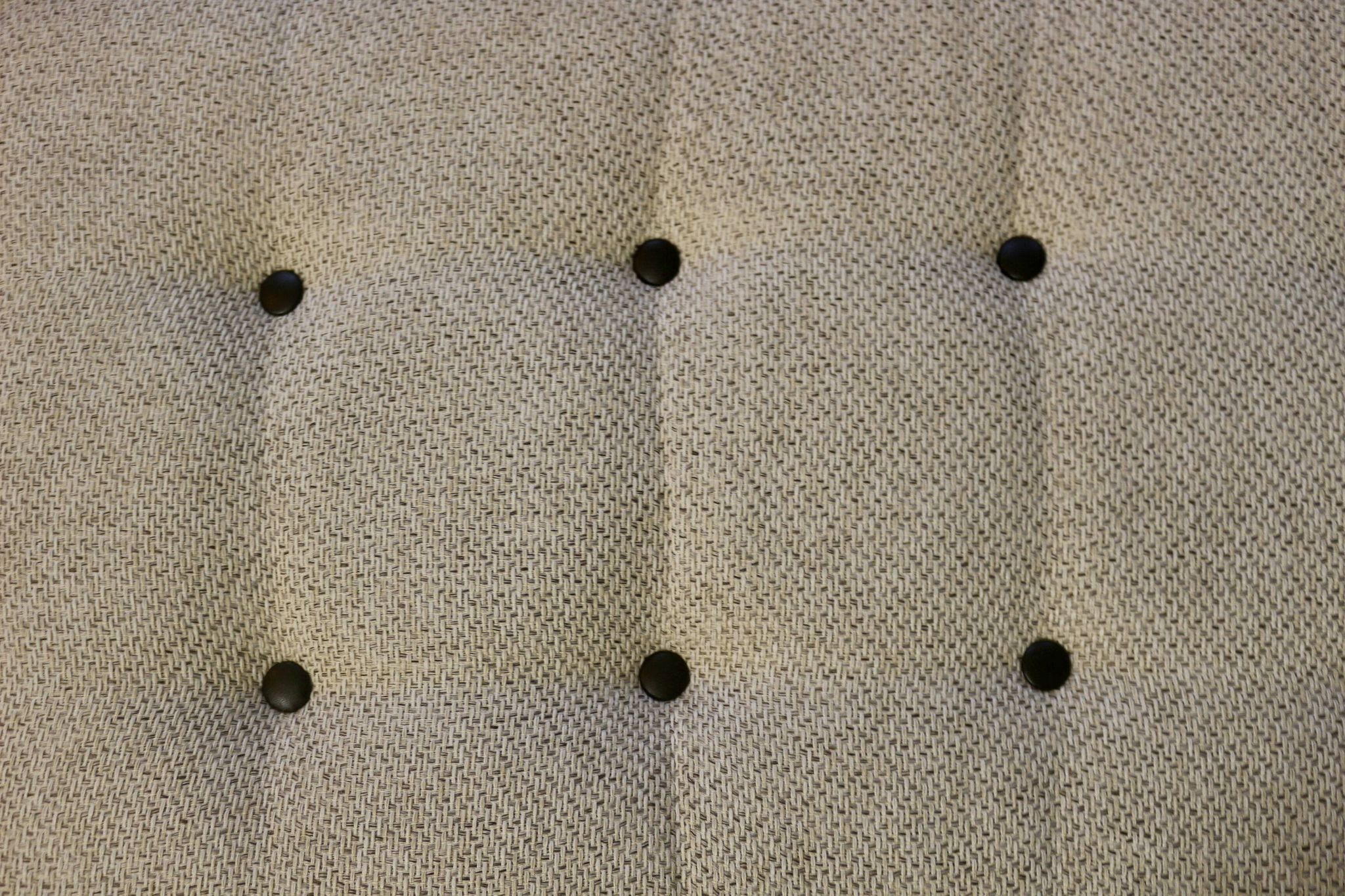 “Véronique” sofa, by Guillerme and Chambron, 1970s Vos Maison edition. Ref Veronica