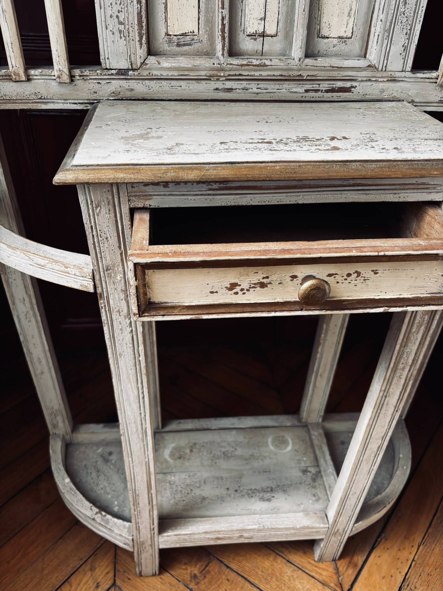Vintage entrance wardrobe furniture