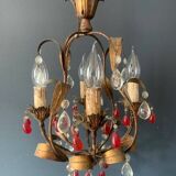 Lustre ancien en tôle dorée et pampilles de cristal rouge et blanc, 1900