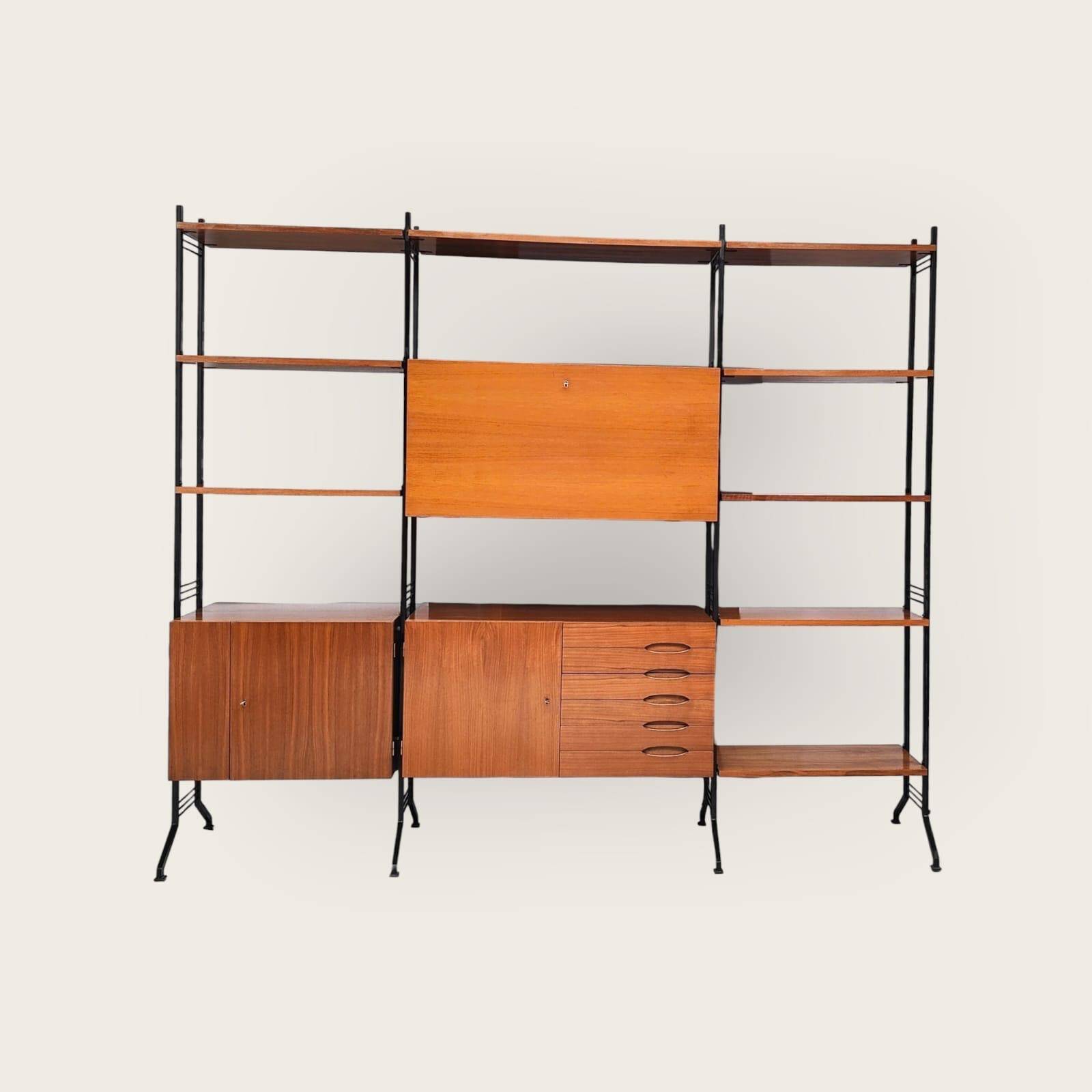 Système mural du milieu du siècle