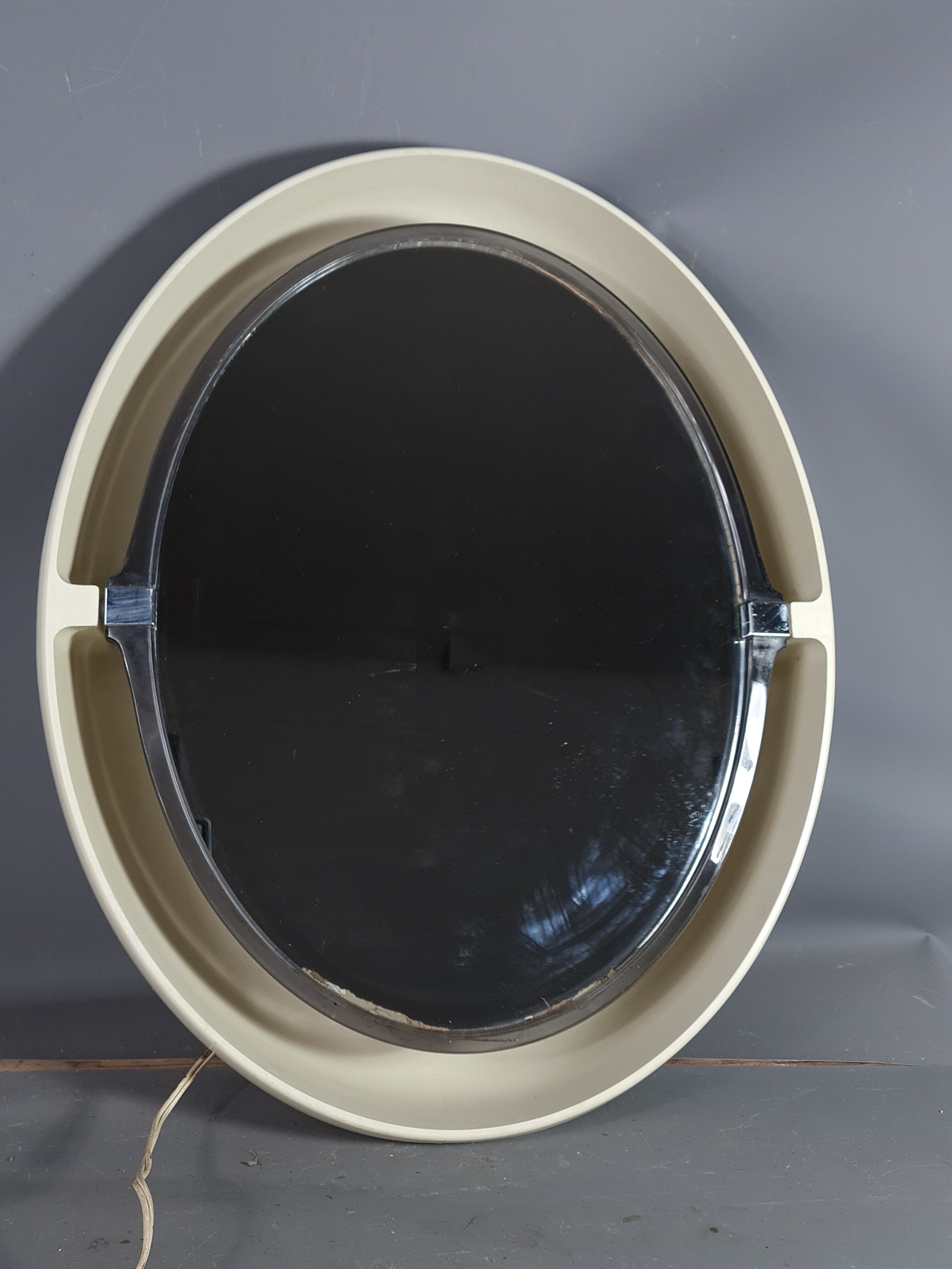 Oval mirror backlit vintage 70, 68x55 cm