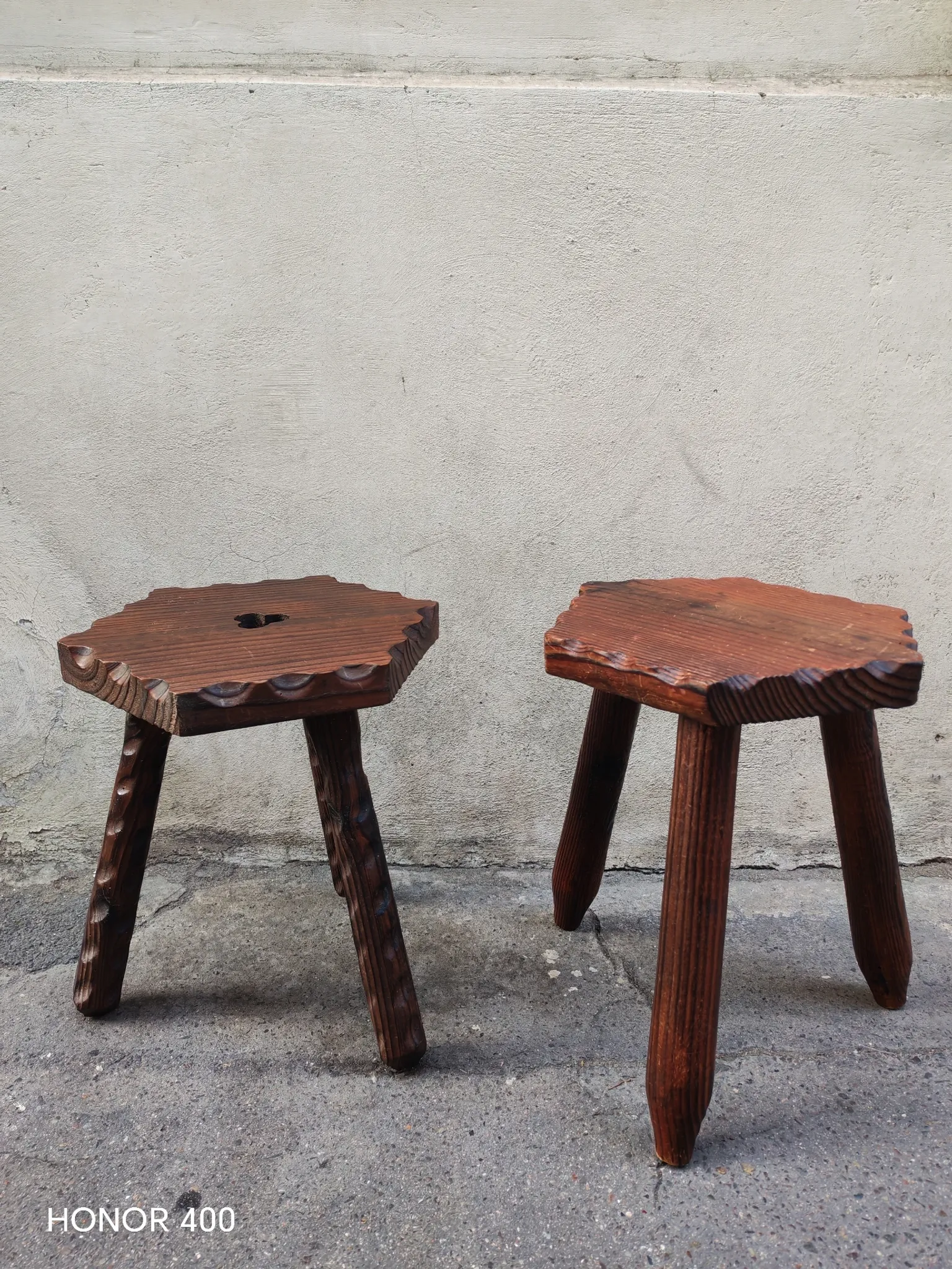 Pair of tripod stools in brutalist style made of pine, Catalonia 1960.