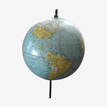 Globe terrestre tripode