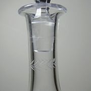 Antique crystal decanter from Nancy, engraved, circa 1920-1930.