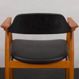 Chaise en teck massif et tissu vinyle noir dans le style d'Erik Kirkegaard, Danemark, années 1950