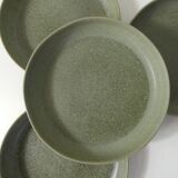 4 stoneware plates with straight edge