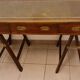 Bureau de bateau en bois