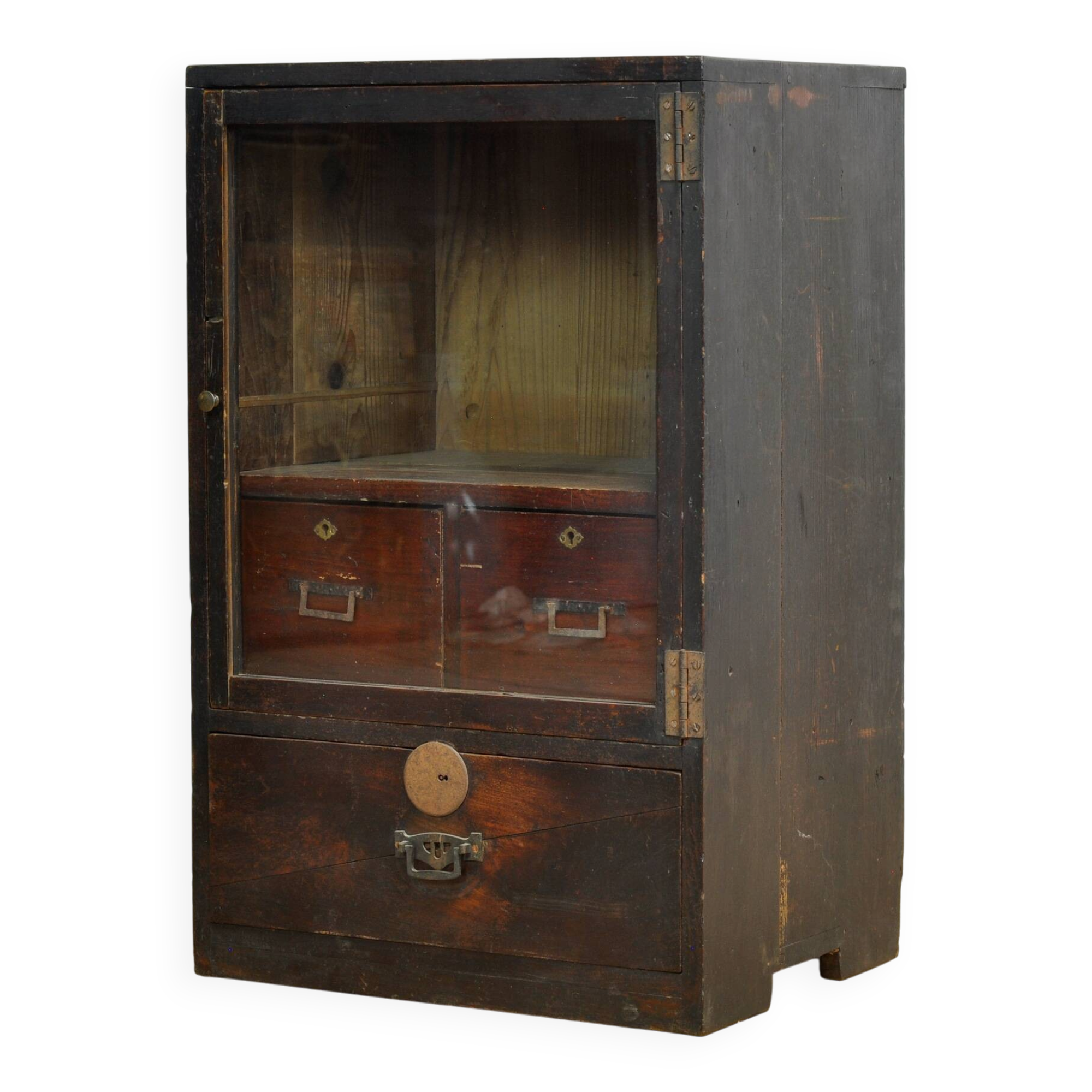 Small Japanese display cabinet, circa 1925