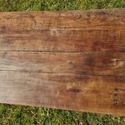 Table en bois avec un tiroir
