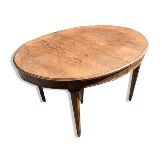 Oval oak dining table