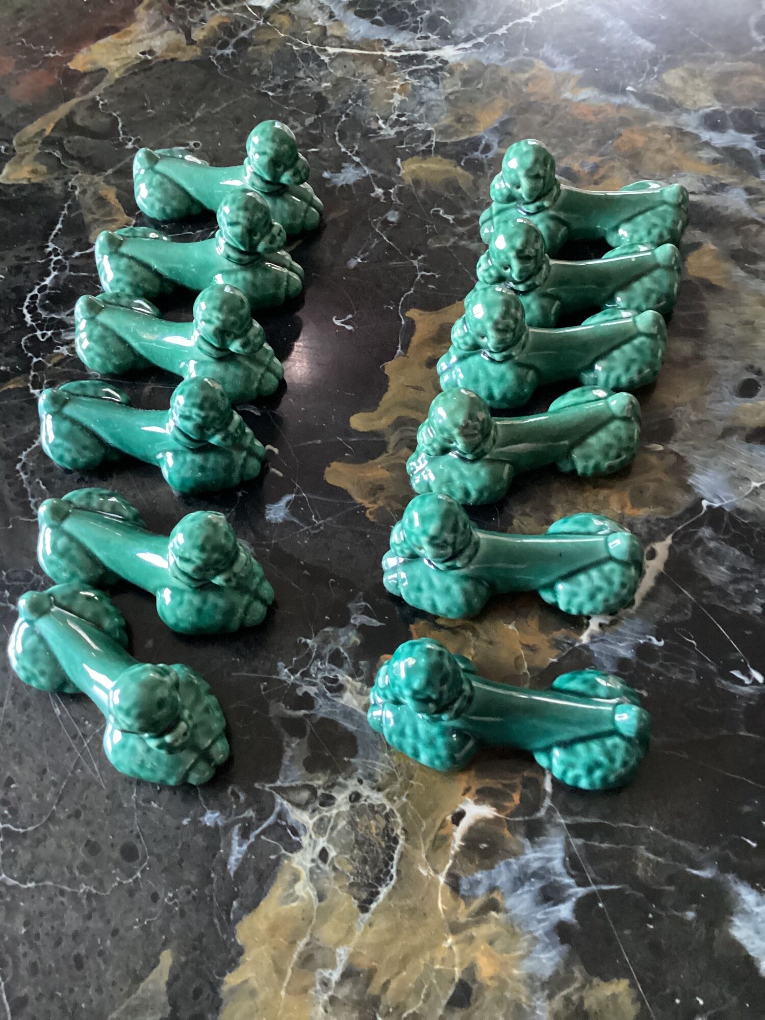 Set of twelve ceramic knife holders