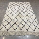 White/black laine laine carpet with tiles 310x190cm