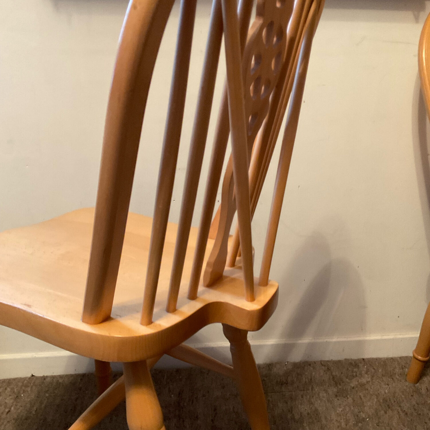 Set of 6 Dutch chairs in solid beech wood.