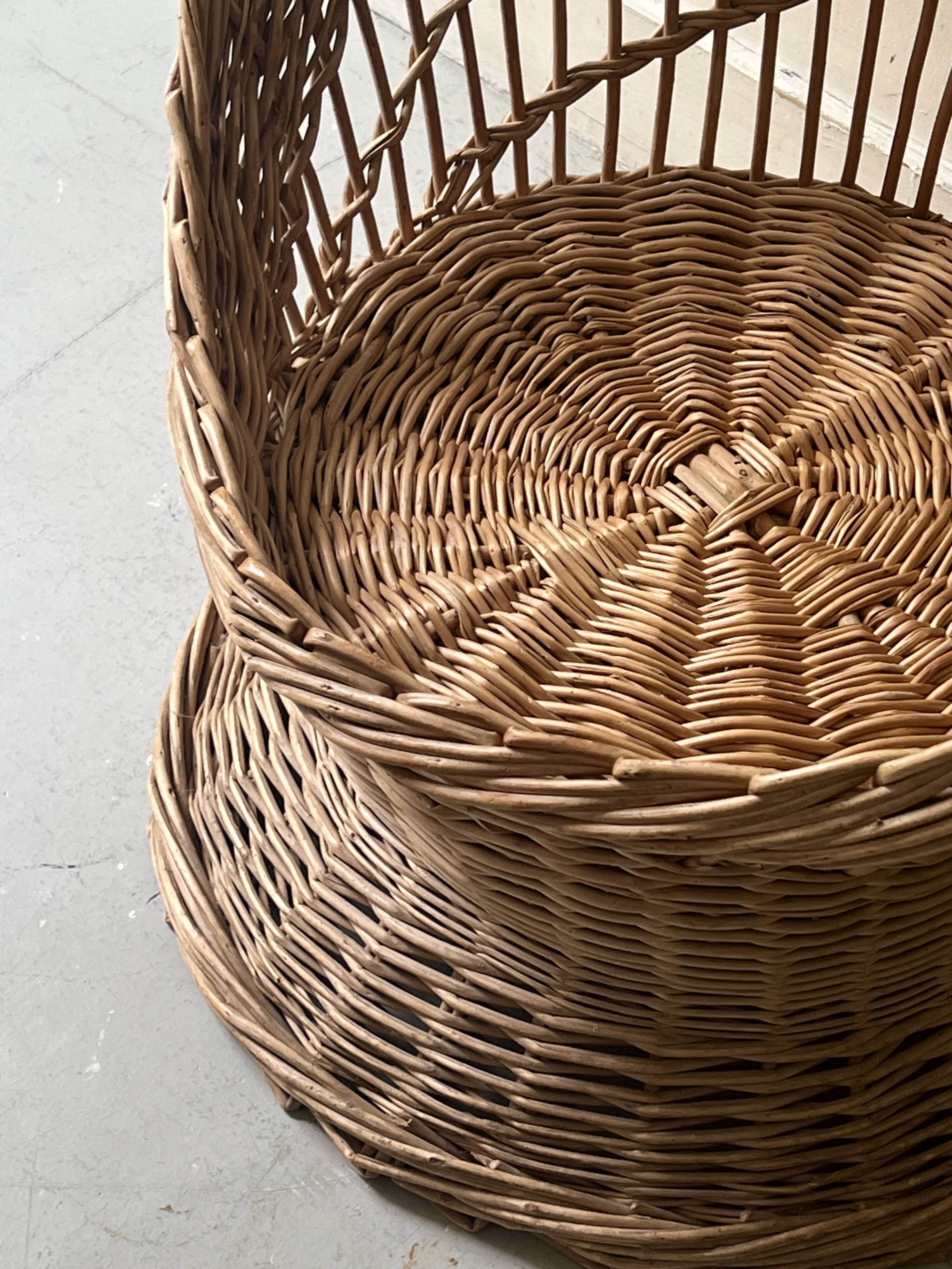 Fauteuil vintage corbeille en rotin tressé, vers 1970