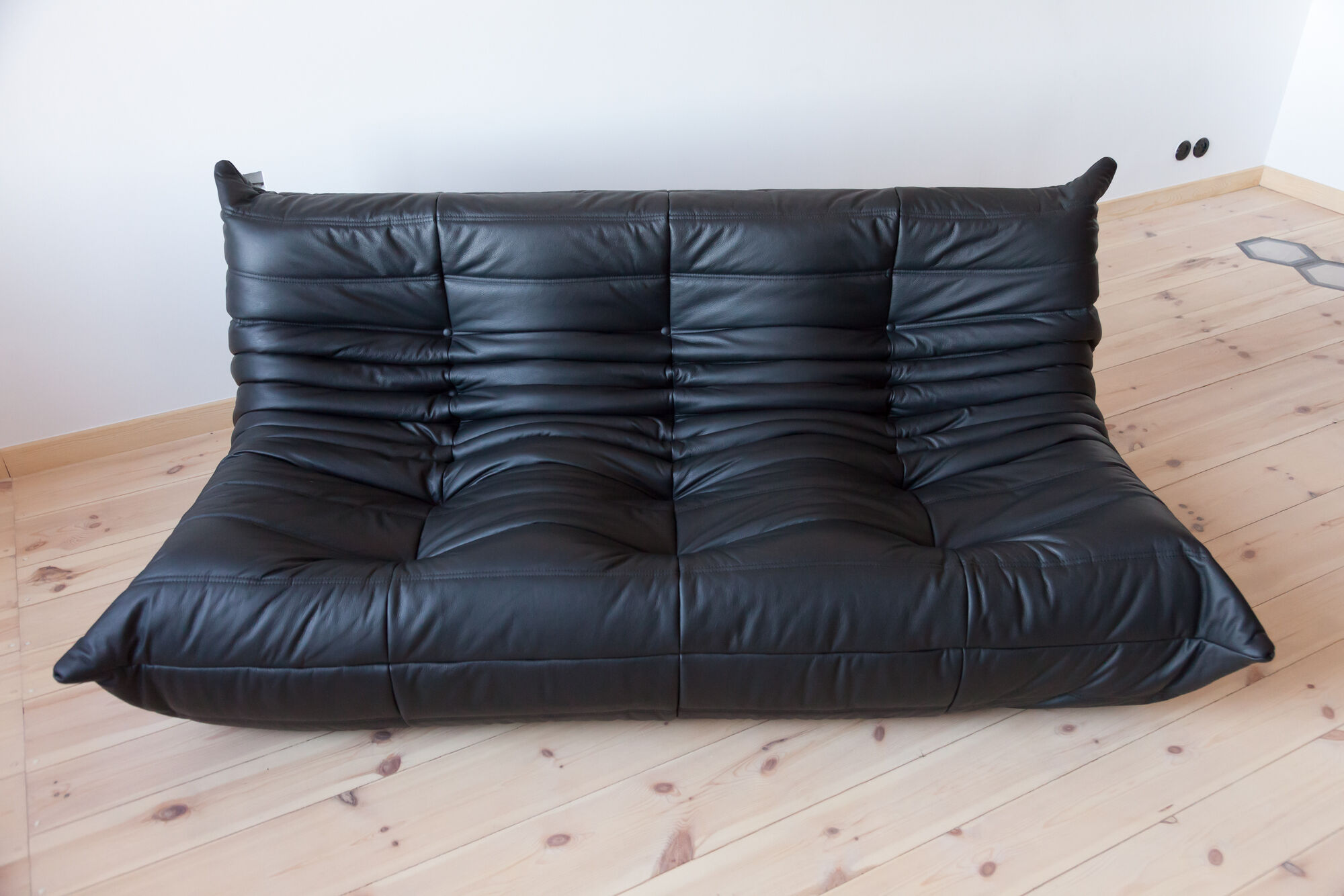 Togo sofa model designed by Michel Ducaroy 1973