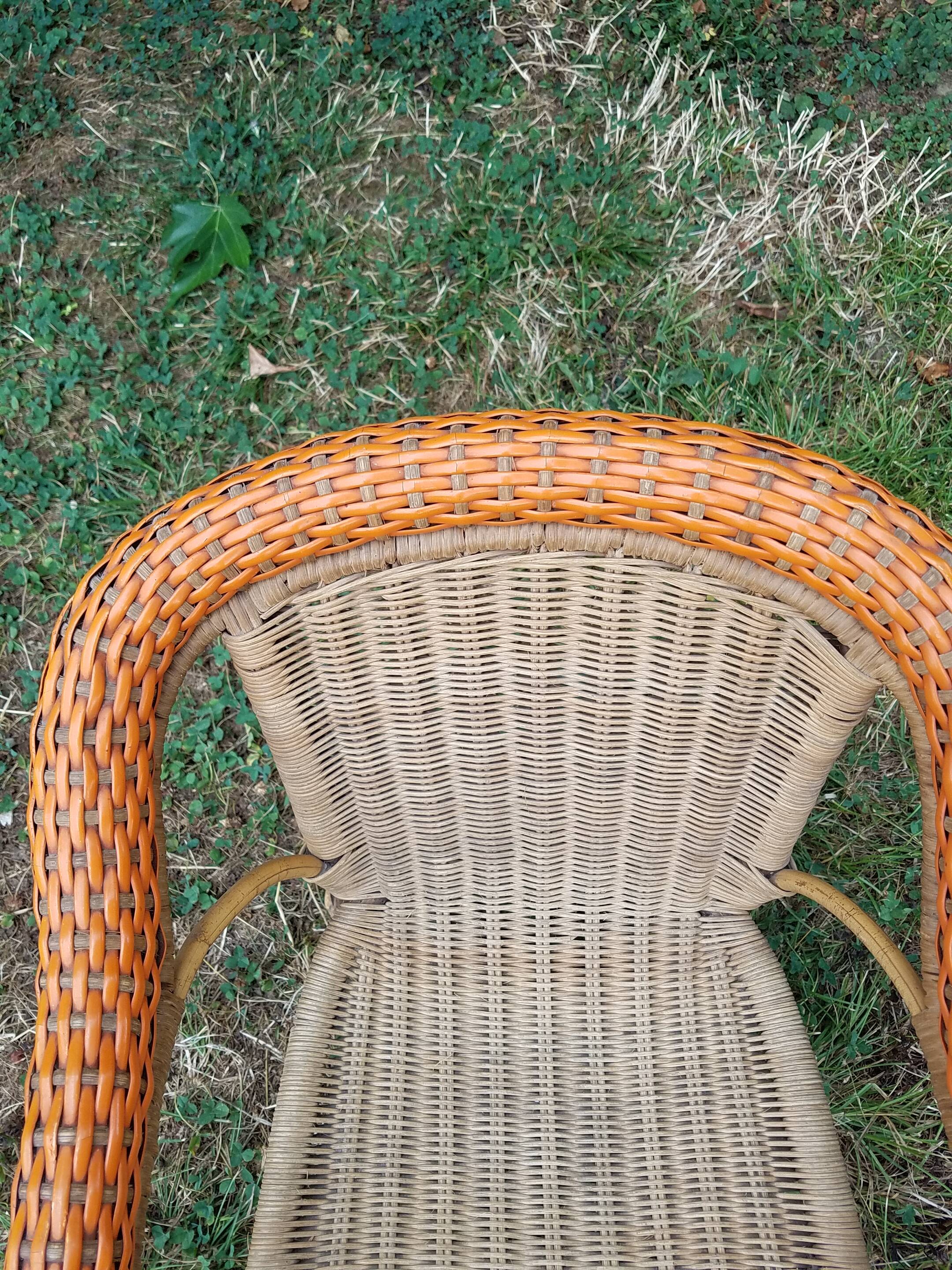 Fauteuil et table en rotin pour enfant