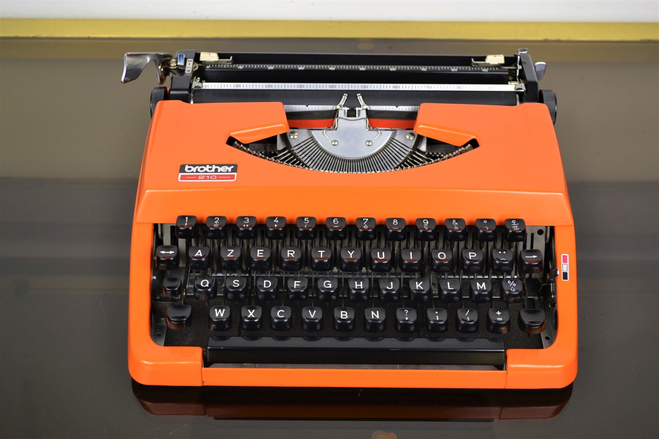 TYPEwriter Brother 210 orange 1975