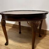 Queen Anne Style Burr Walnut Round Coffee Table by Cameo (Circa 1960)