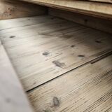 Antique chest of drawers