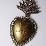 Ancient ex-voto of a flaming heart of Mary, adorned with rhinestones, 19th-20th century.