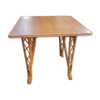 Rattan table