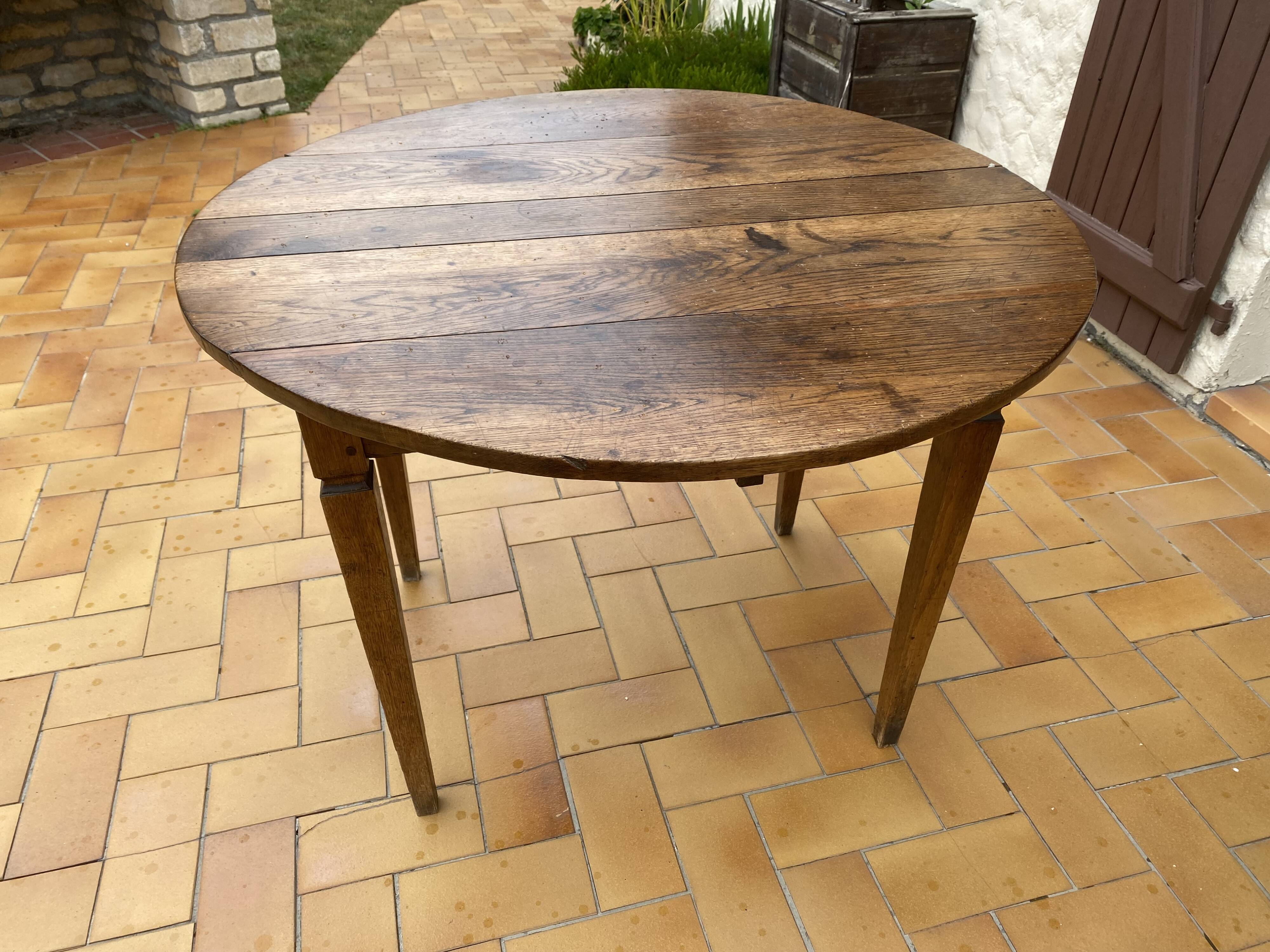 Rustic Wooden Shutter Round Dining Table Vintage Wooden Legs