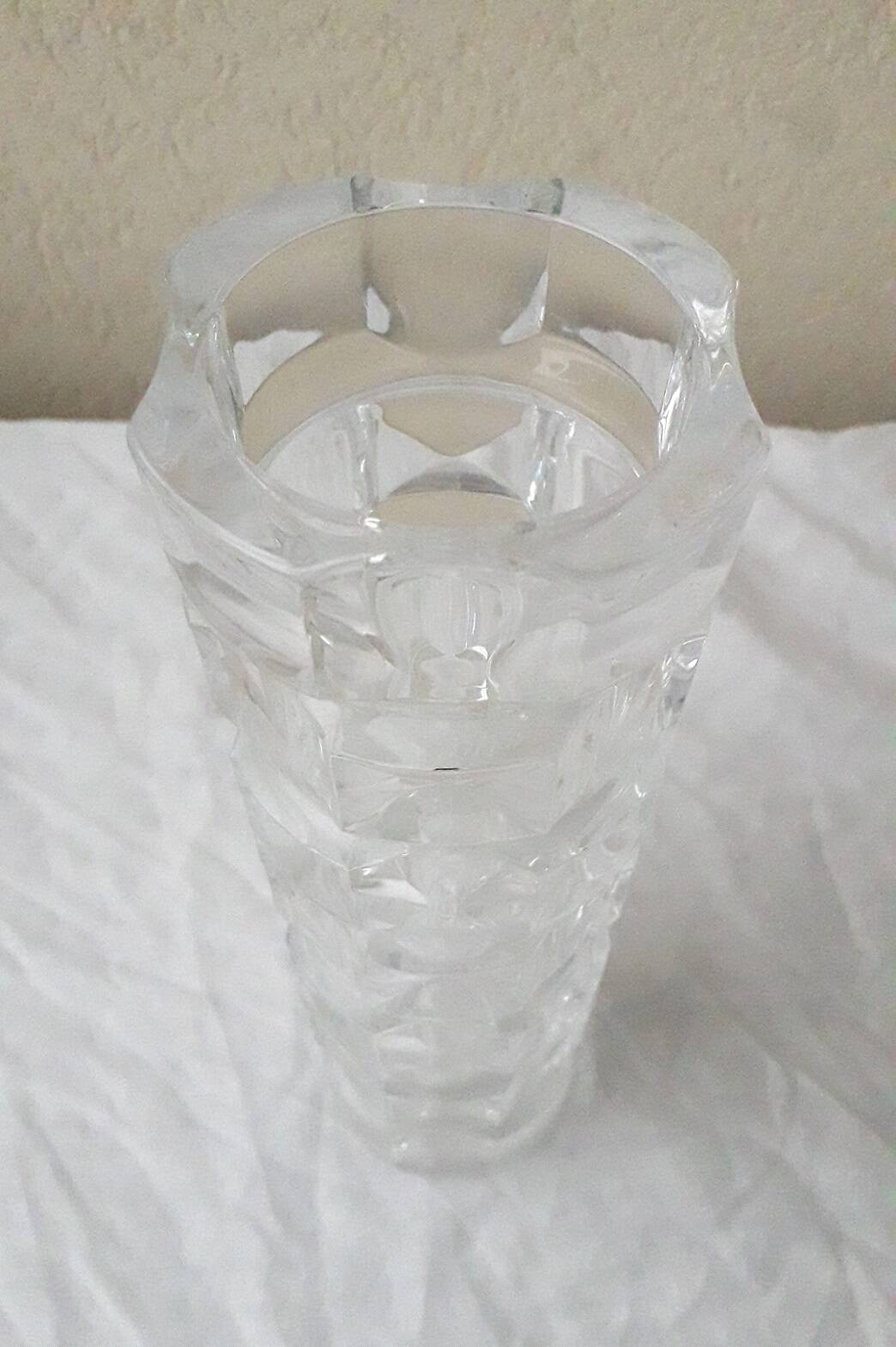 Glass vase