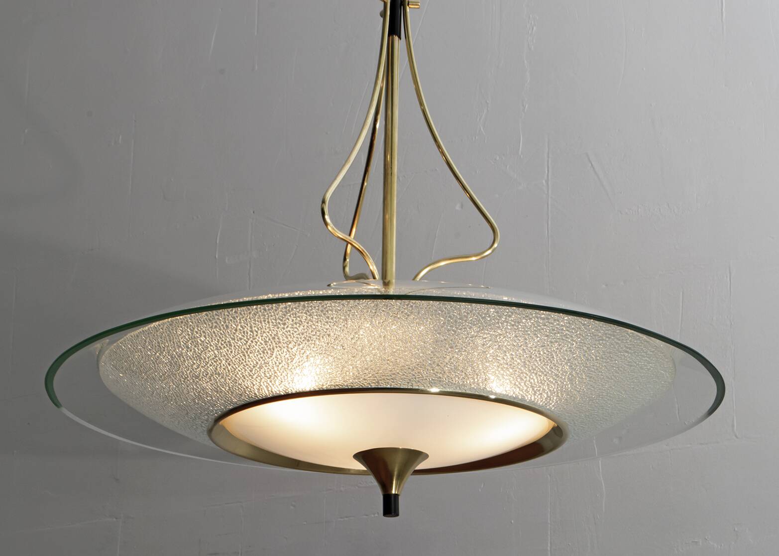 Lustre italien en verre et laiton de style Fontana Arte, années 40