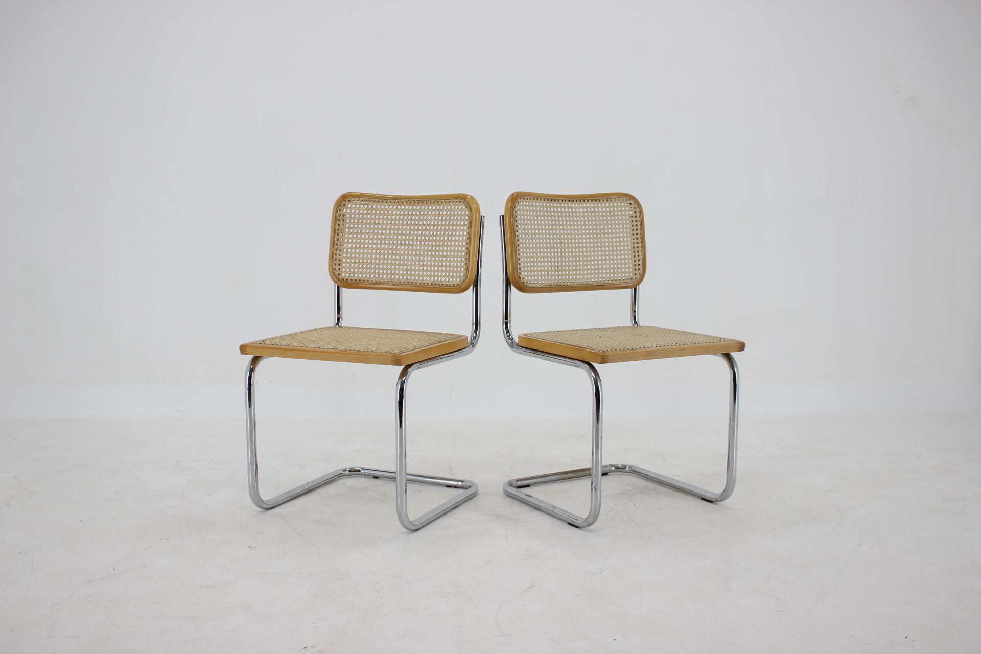 Set of six chrome plated and wood italian dining chairs by Breuer, 1970s