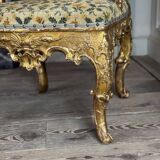 Remarkable small armchair in carved and gilded wood, Venice, early 18th century