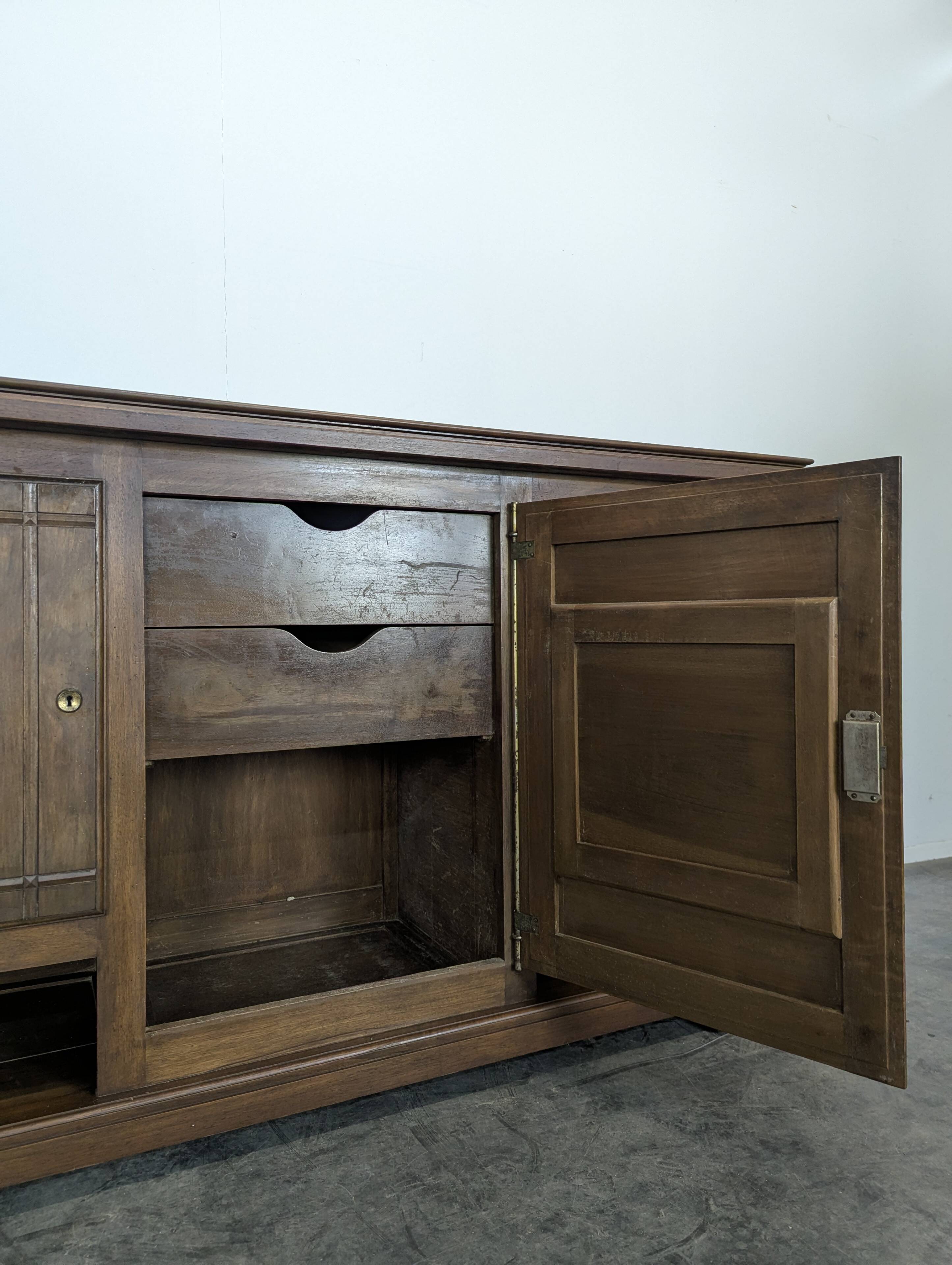 Enfilade by Etienne Kohlmann in walnut