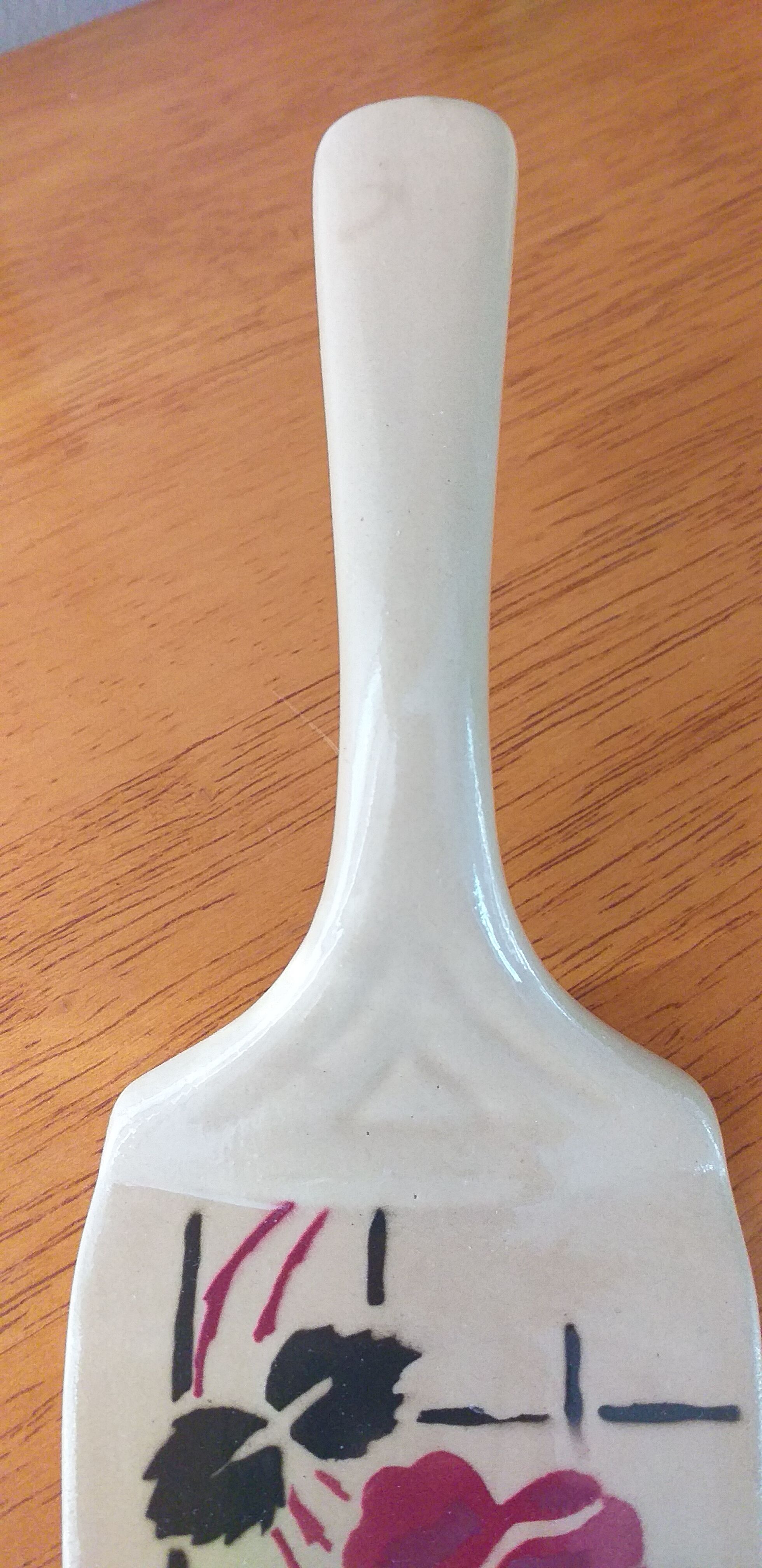 Porcelain pie shovel
