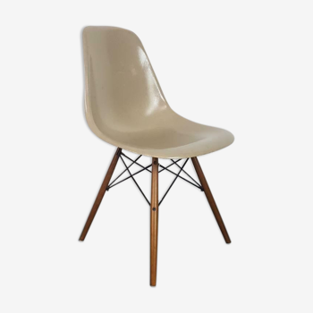 Chaise Eames DSW pour Herman Miller